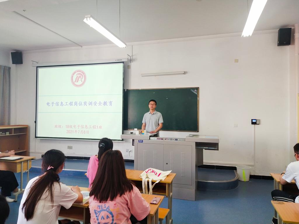 刘康 刘康